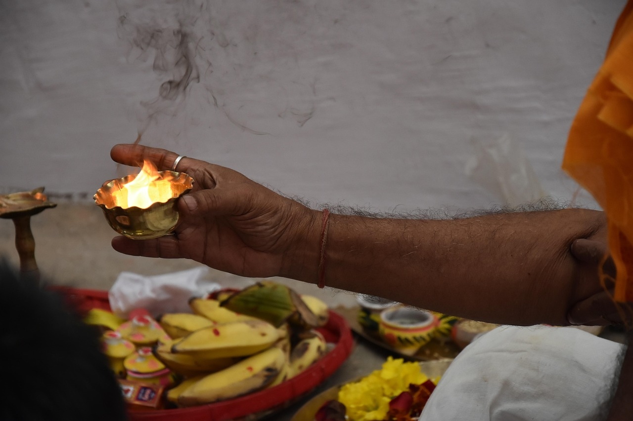 flame-3376503_1280